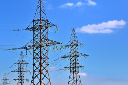 What role does electric power distribution play in sustainable and energy-efficient buildings?