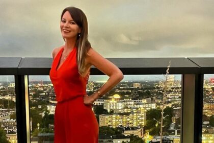 Elizabeth Rizzini Hips