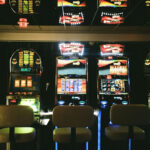 Tradition and Innovation: How Classic Slot Machines Fit Into Modern Online Casinos