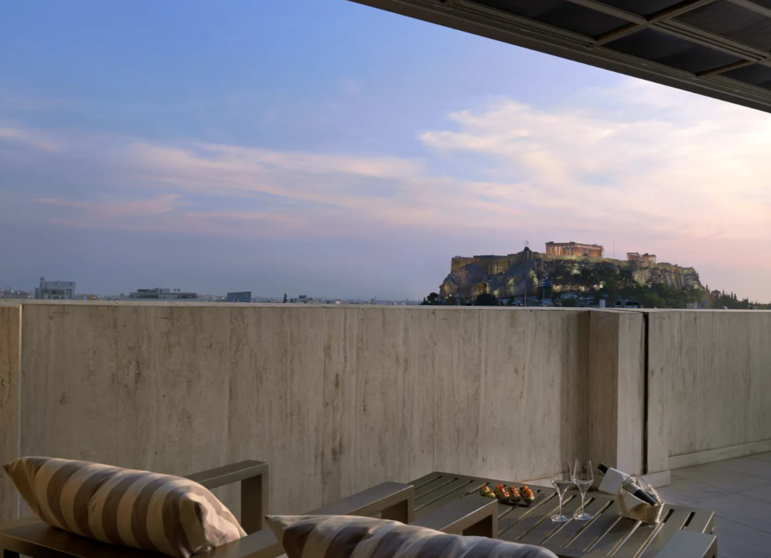 Staying in a Hotel at Syntagma Square – Staying in the Heart of Athens